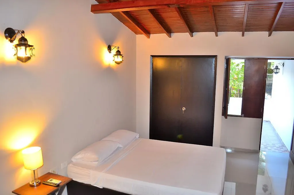Hotel Casa La Fleur Medellin 2*,