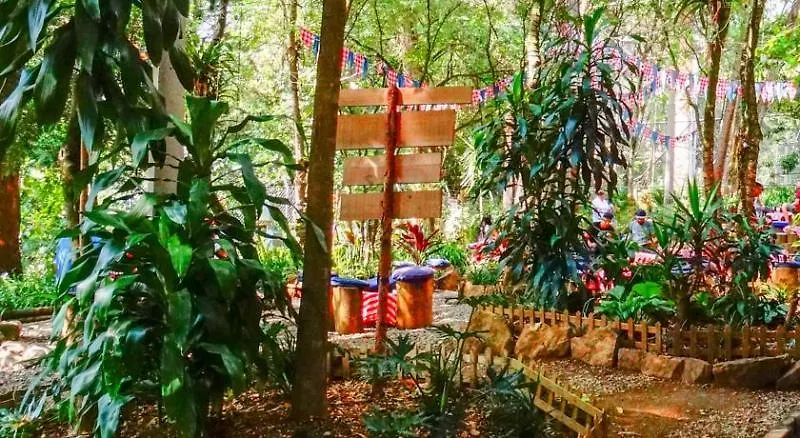 **  Hotel Casa La Fleur Medellin Colombia