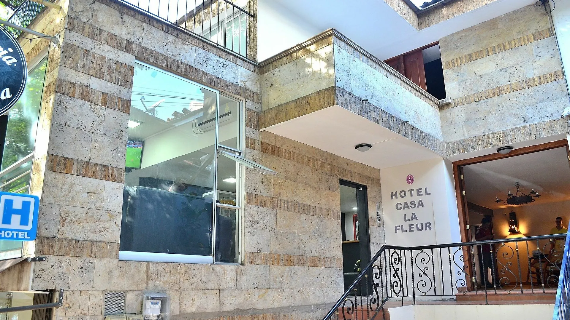 Hotel Casa La Fleur Medellin Colombia